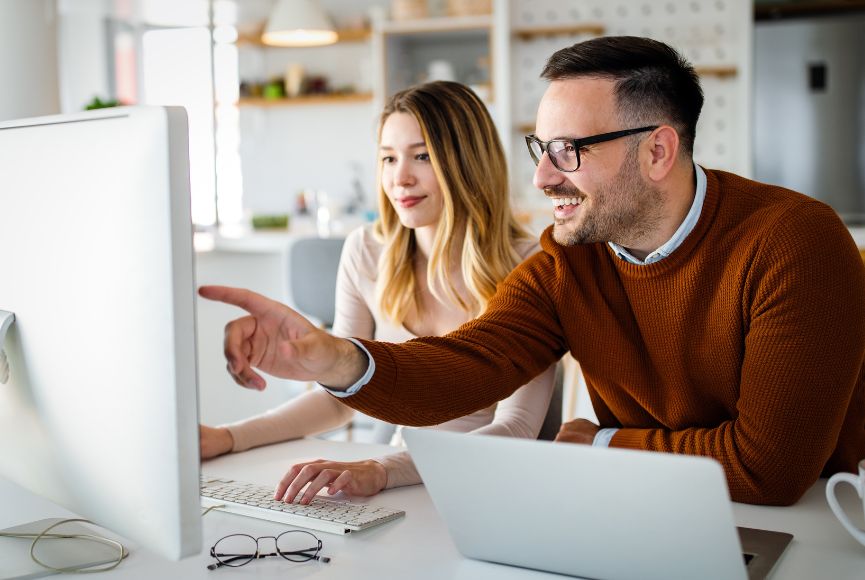 the-benefits-of-hiring-professional-toronto-graphic-designer
